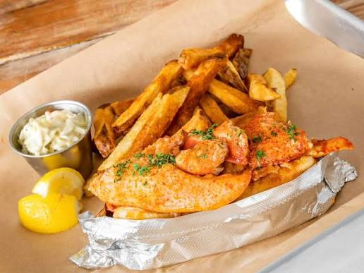 Why Oysters West Palm Beach Diners Love Are Among the Best Seafood Plates at Palm Beach Lobster